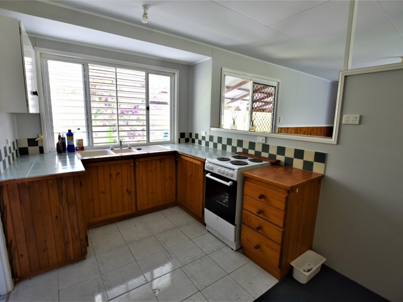 6 Parish St, Russell Island QLD 4184