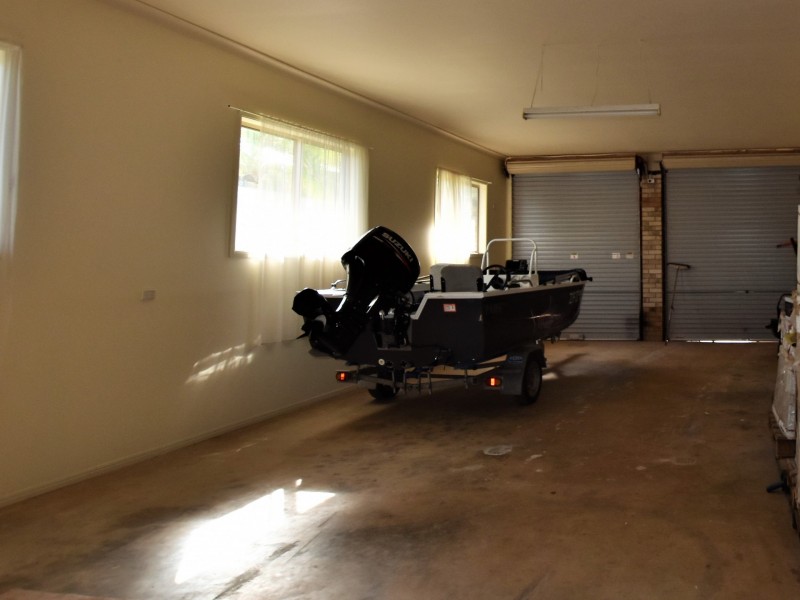 102 Crescent Drive, Russell Island QLD 4184