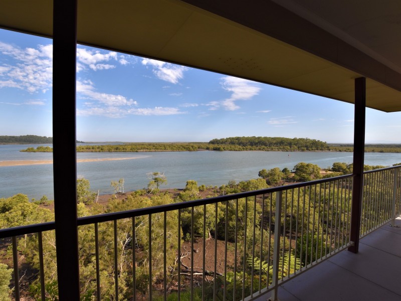 102 Crescent Drive, Russell Island QLD 4184