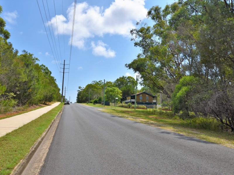 225 Centre Rd, Russell Island QLD 4184