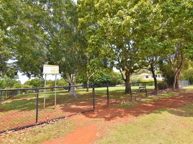 5 Jackson Rd, Russell Island QLD 4184