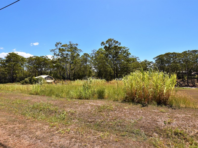 17 Mountain View Cres, Russell Island QLD 4184