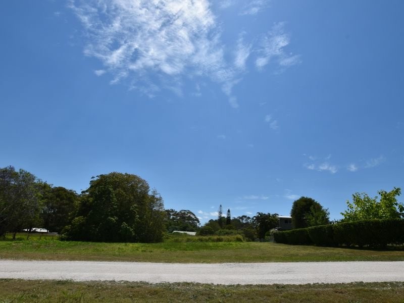 23 Boeing Ridge Rd, Russell Island QLD 4184