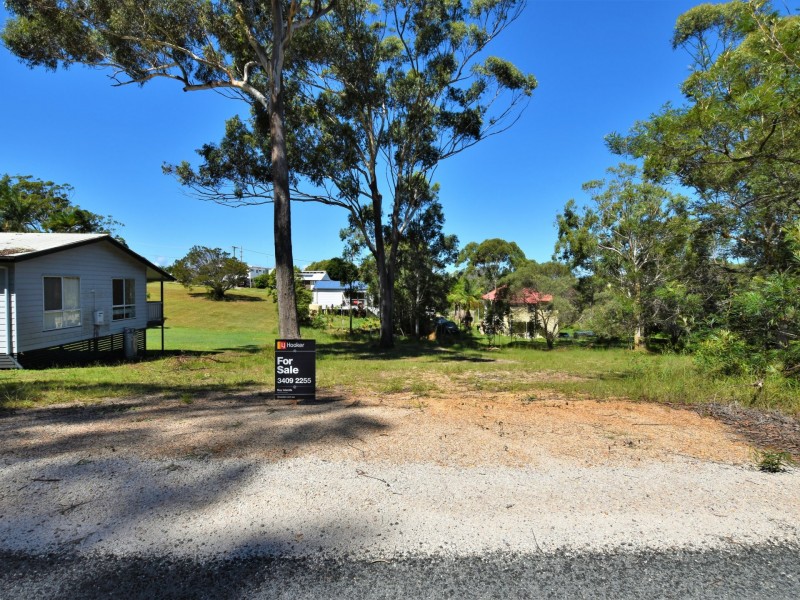11 Seaview Street, Russell Island QLD 4184