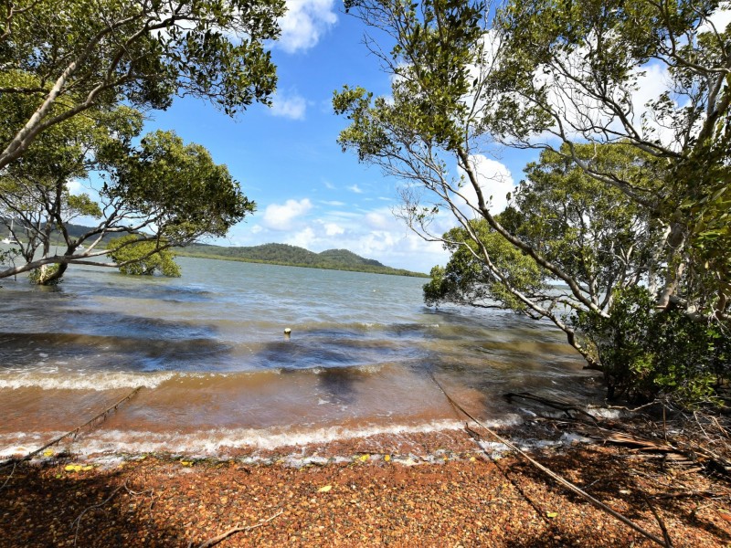 26 Emerson St, Russell Island QLD 4184