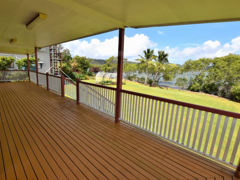26 Emerson St, Russell Island QLD 4184