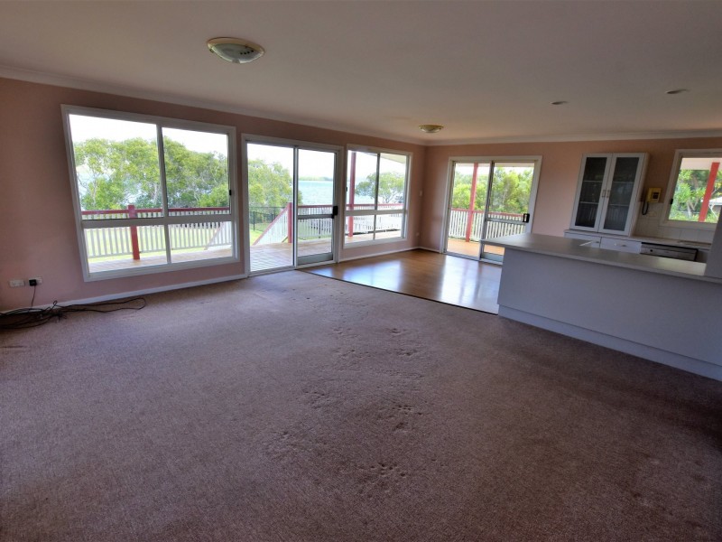 26 Emerson St, Russell Island QLD 4184