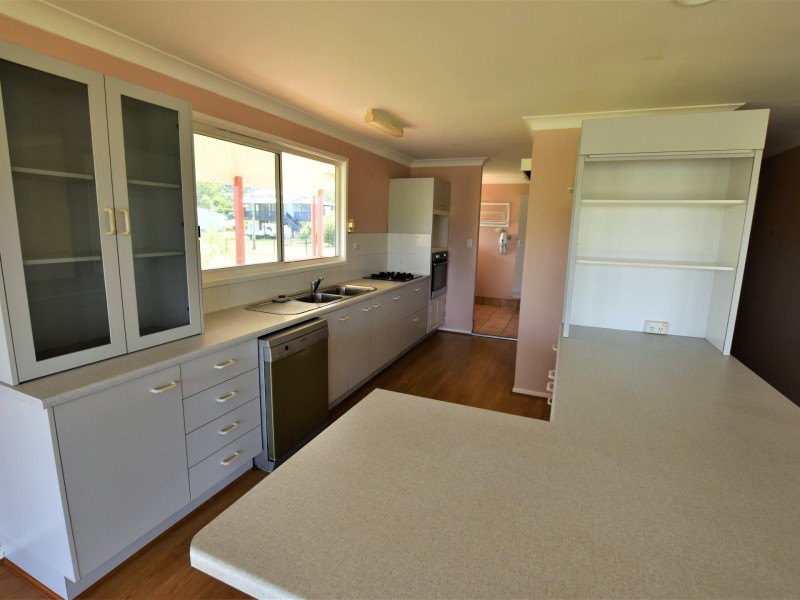 26 Emerson St, Russell Island QLD 4184