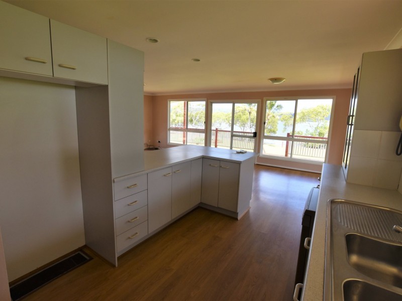 26 Emerson St, Russell Island QLD 4184
