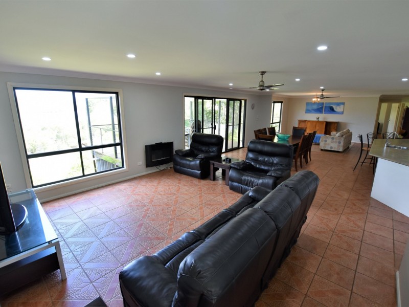 80-82 Oasis Dve, Russell Island QLD 4184