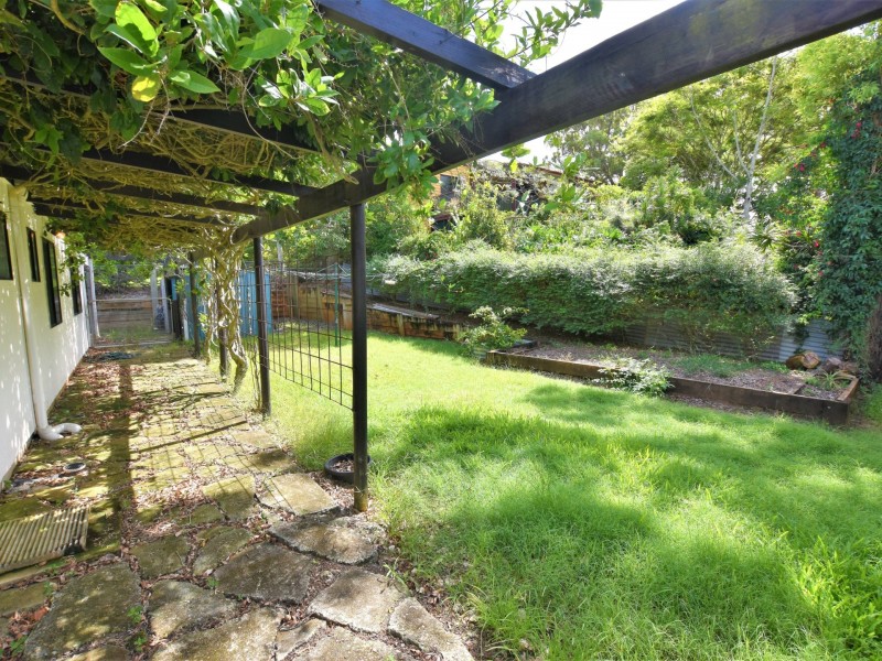 80-82 Oasis Dve, Russell Island QLD 4184