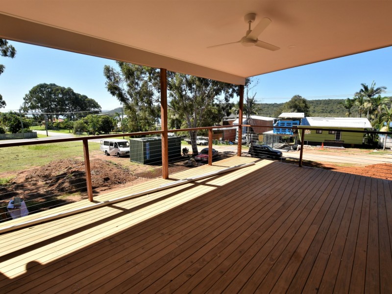 54 Wahine Dve, Russell Island QLD 4184