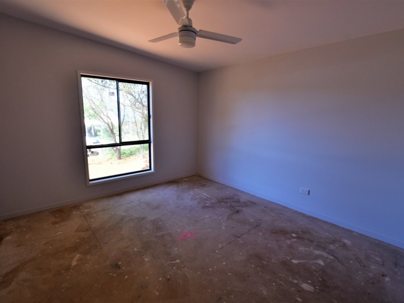 54 Wahine Dve, Russell Island QLD 4184