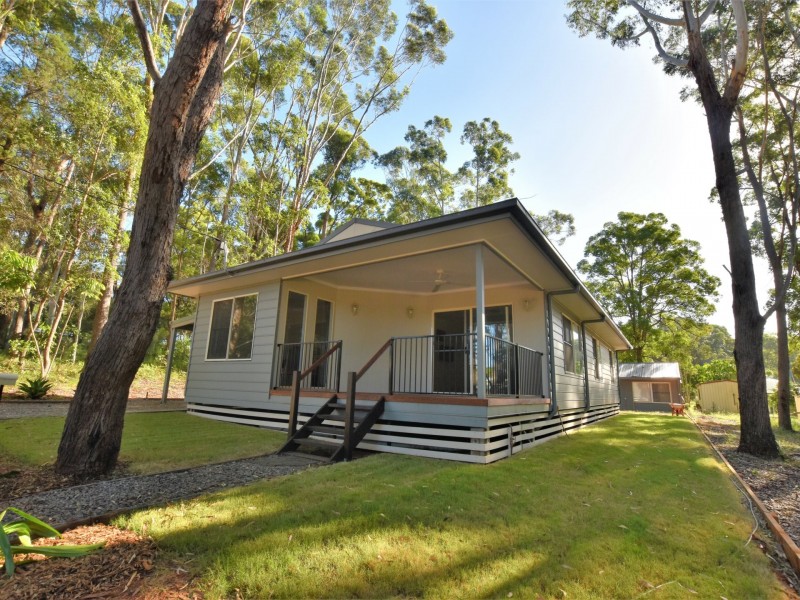 19 Meadstone Road, Russell Island QLD 4184