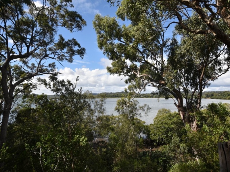 1 Bay drive, Russell Island QLD 4184