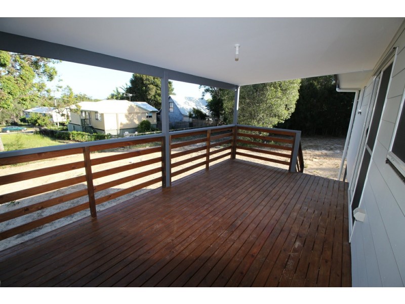 16 Ashton Street, Macleay Island QLD 4184