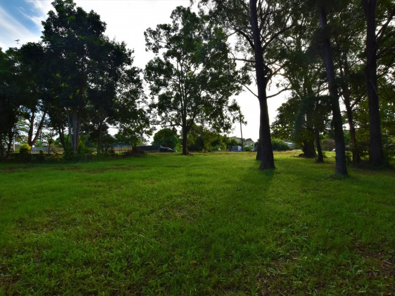 4 Douglas Street, Russell Island QLD 4184