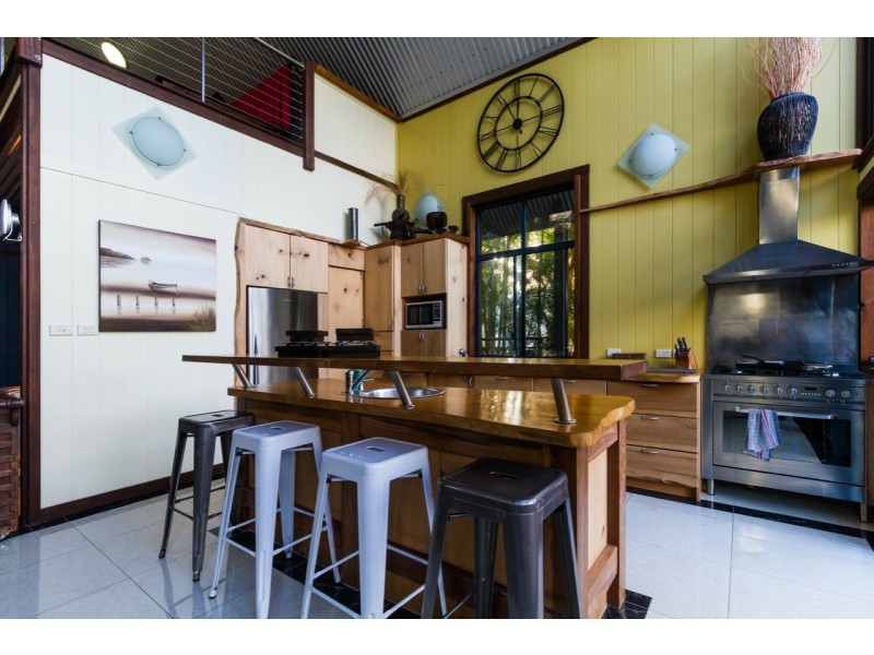 36 Kamar Street, Russell Island QLD 4184