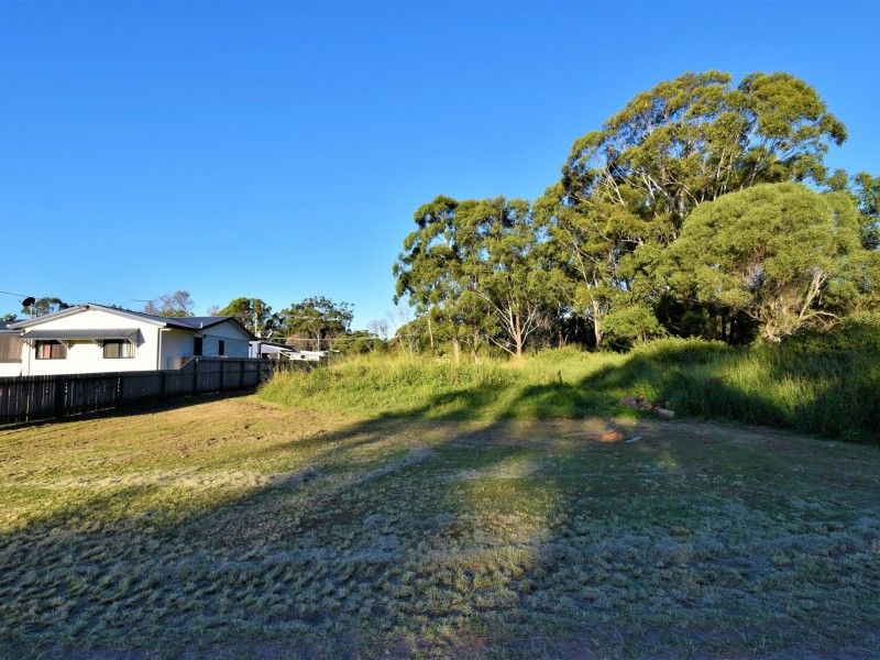 19 Wakehill Rd, Russell Island QLD 4184