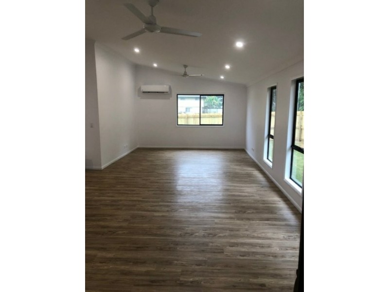 66 Jackson Rd, Russell Island QLD 4184