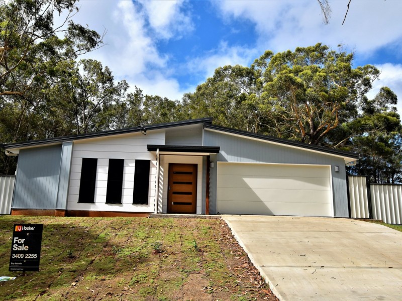 19 Bradman St, Russell Island QLD 4184