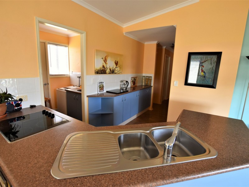 27 Highland Street, Russell Island QLD 4184