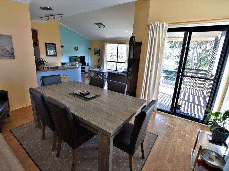 27 Highland Street, Russell Island QLD 4184