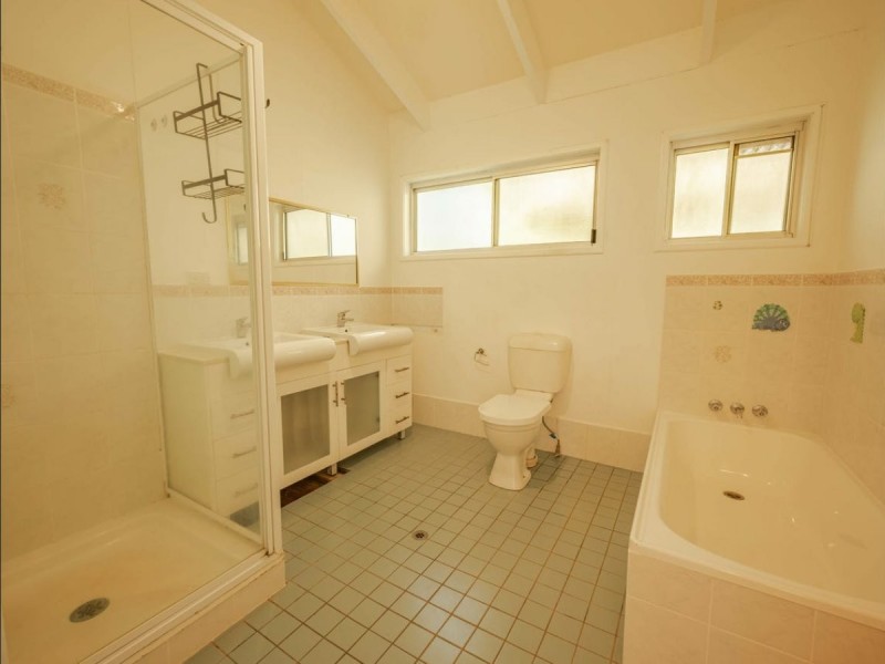 17 Wilma Crescent, Russell Island QLD 4184
