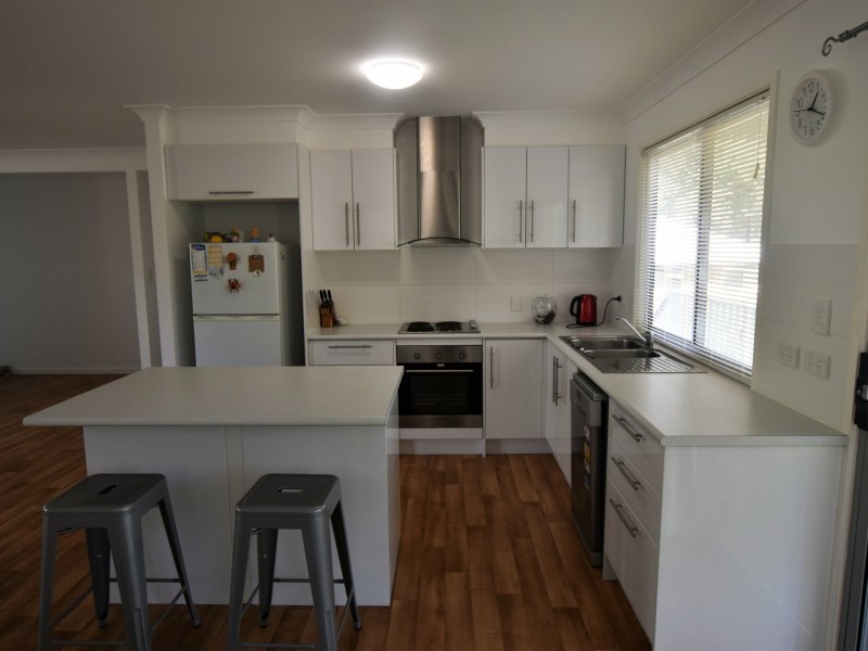 46 Taylor Street, Russell Island QLD 4184