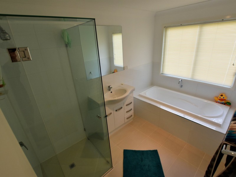 46 Taylor Street, Russell Island QLD 4184