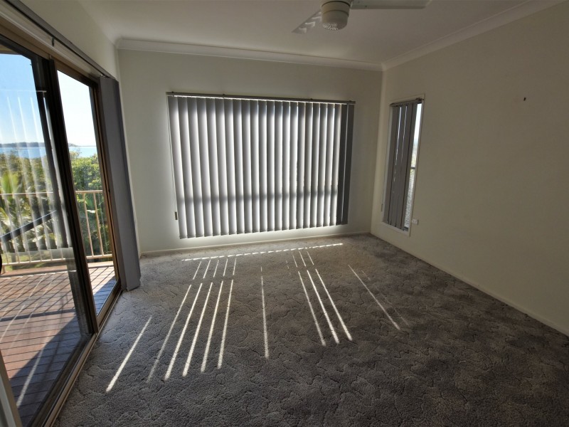 35 Bay Dve, Russell Island QLD 4184