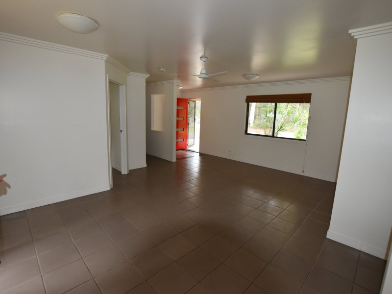 13 Emerald St, Russell Island QLD 4184