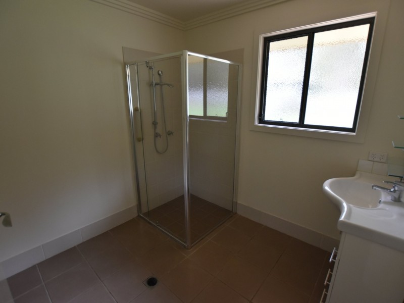 13 Emerald St, Russell Island QLD 4184