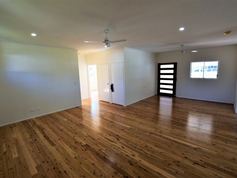 12 Reading Street, Russell Island QLD 4184