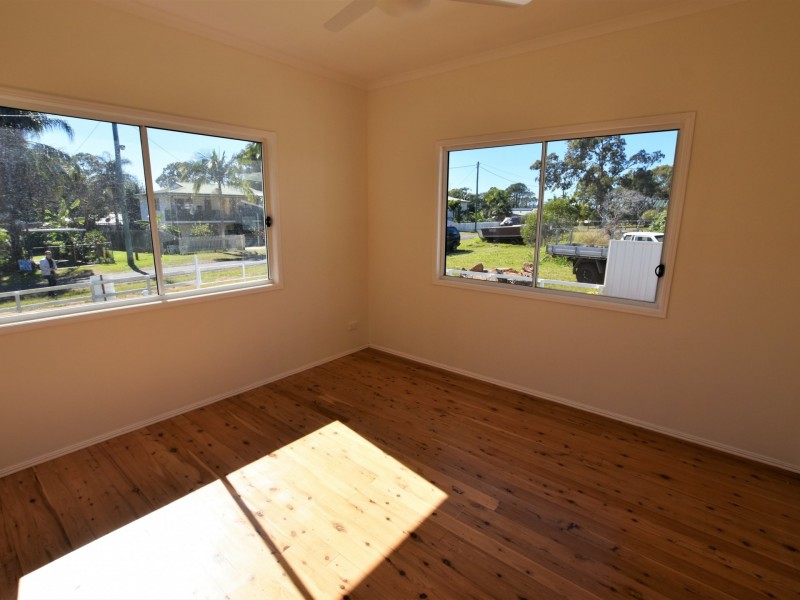 12 Reading Street, Russell Island QLD 4184
