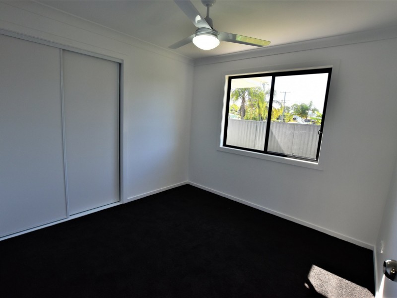 8 Tenanne St, Russell Island QLD 4184