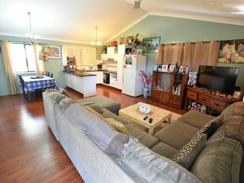56 Laurel Street, Russell Island QLD 4184