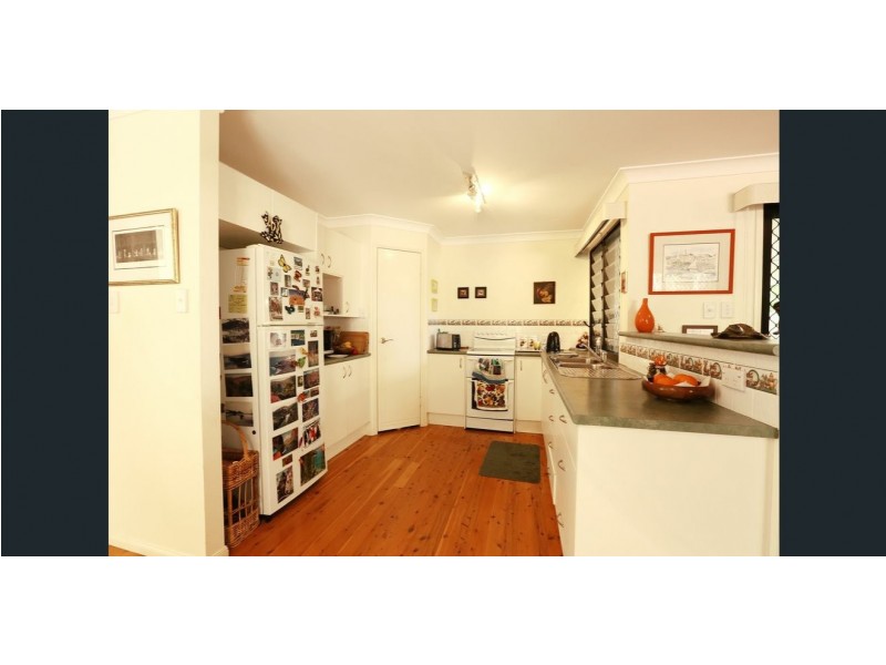15 BORROWS, Russell Island QLD 4184