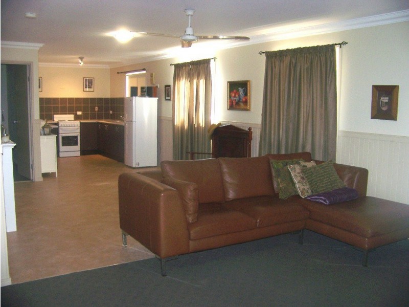 139 High St, Russell Island QLD 4184