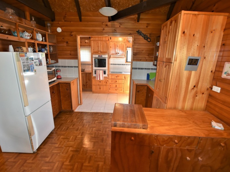 16 Oasis Dve, Russell Island QLD 4184