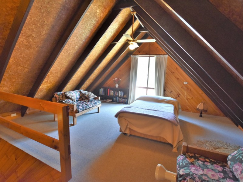 16 Oasis Dve, Russell Island QLD 4184