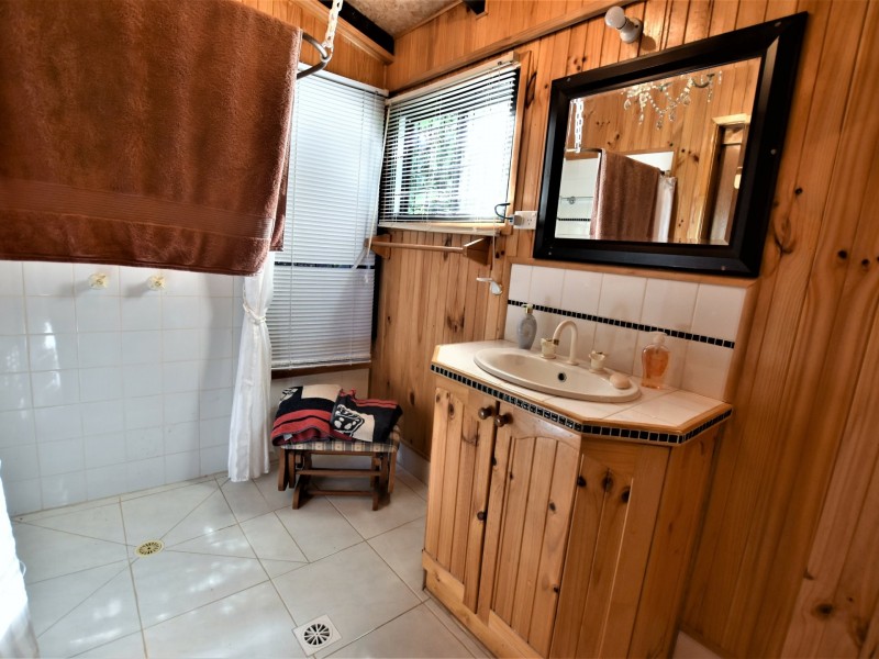 16 Oasis Dve, Russell Island QLD 4184