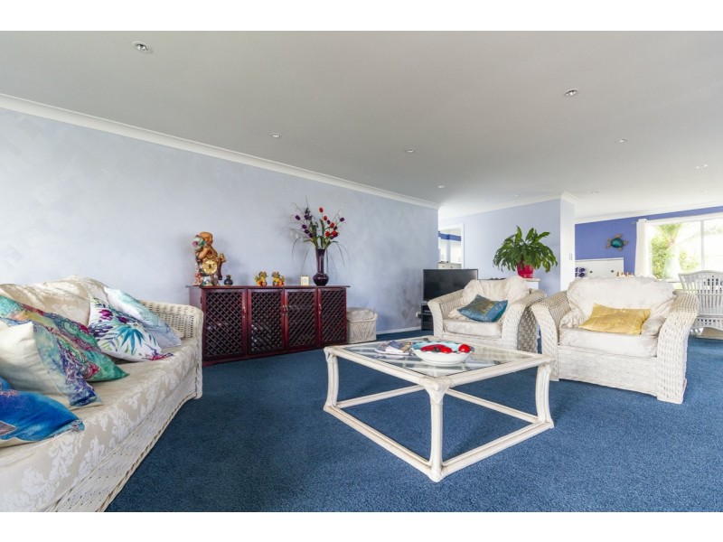 104 Crescent Drive, Russell Island QLD 4184