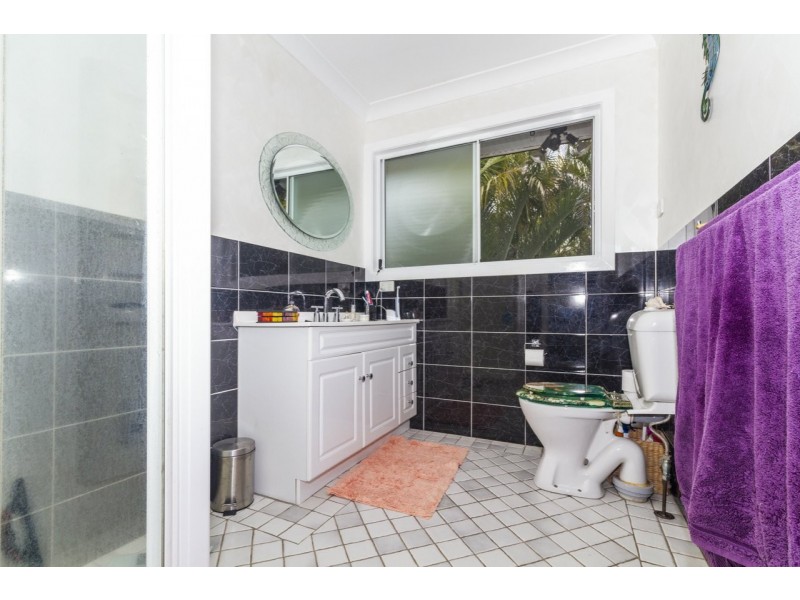 104 Crescent Drive, Russell Island QLD 4184