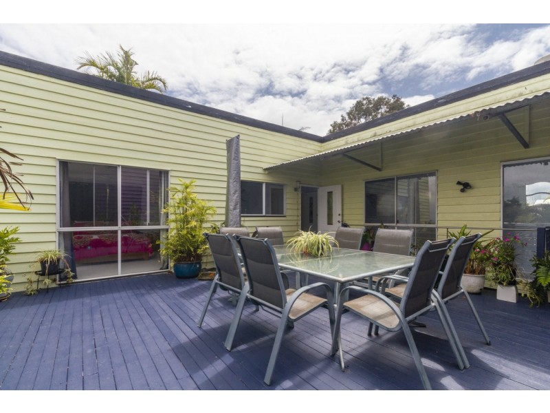 104 Crescent Drive, Russell Island QLD 4184