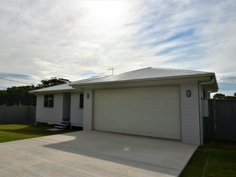 15 Laurel Street, Russell Island QLD 4184
