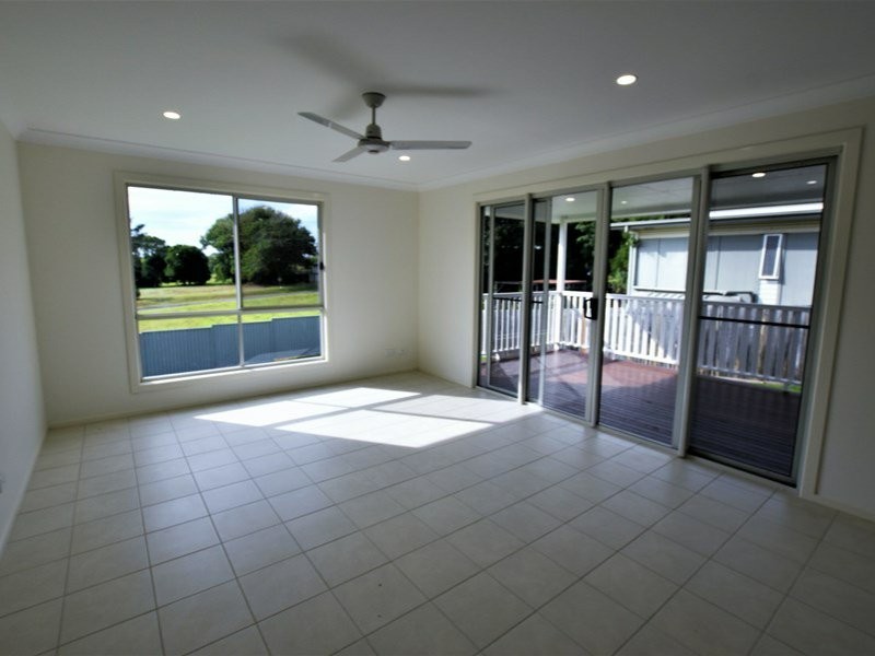 15 Laurel Street, Russell Island QLD 4184