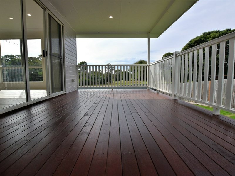 15 Laurel Street, Russell Island QLD 4184