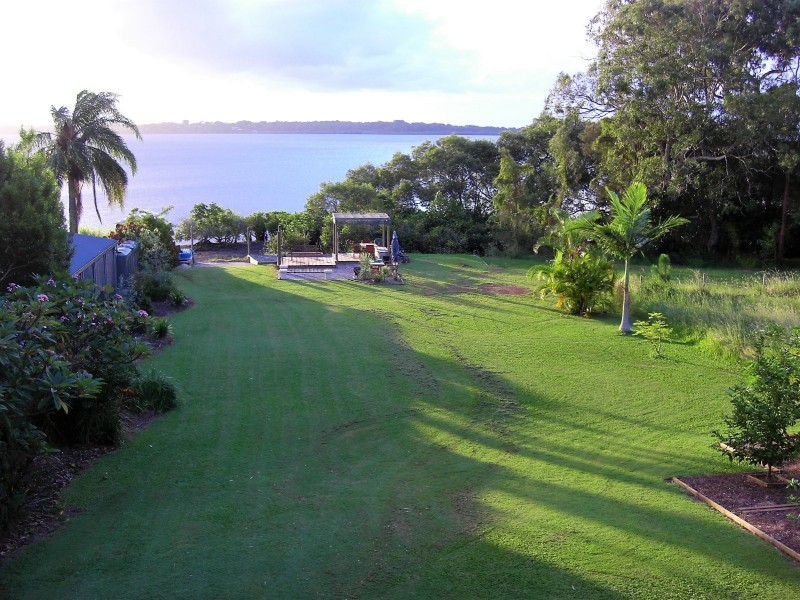 83 Canaipa Point Dve, Russell Island QLD 4184