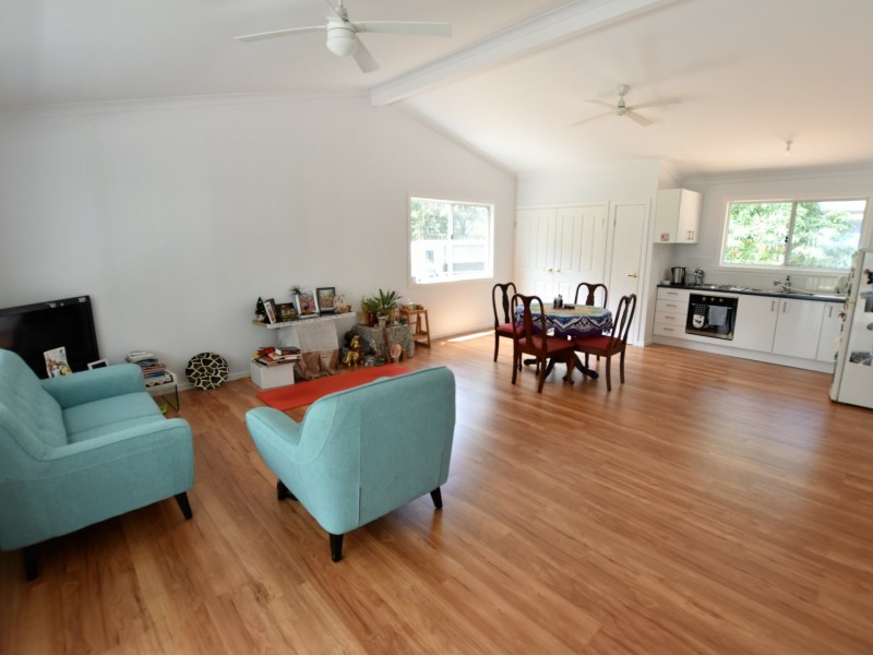 5 Ranora Avenue, Russell Island QLD 4184